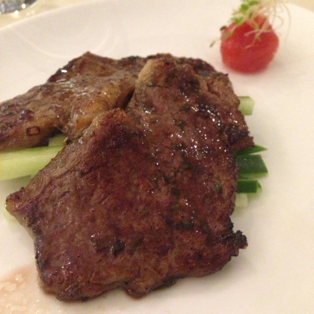 Pan-fried Angus Rib-eye Beef from TungLok Signatures 同乐经典 on #foodmento http://foodmento.com/dish/5411