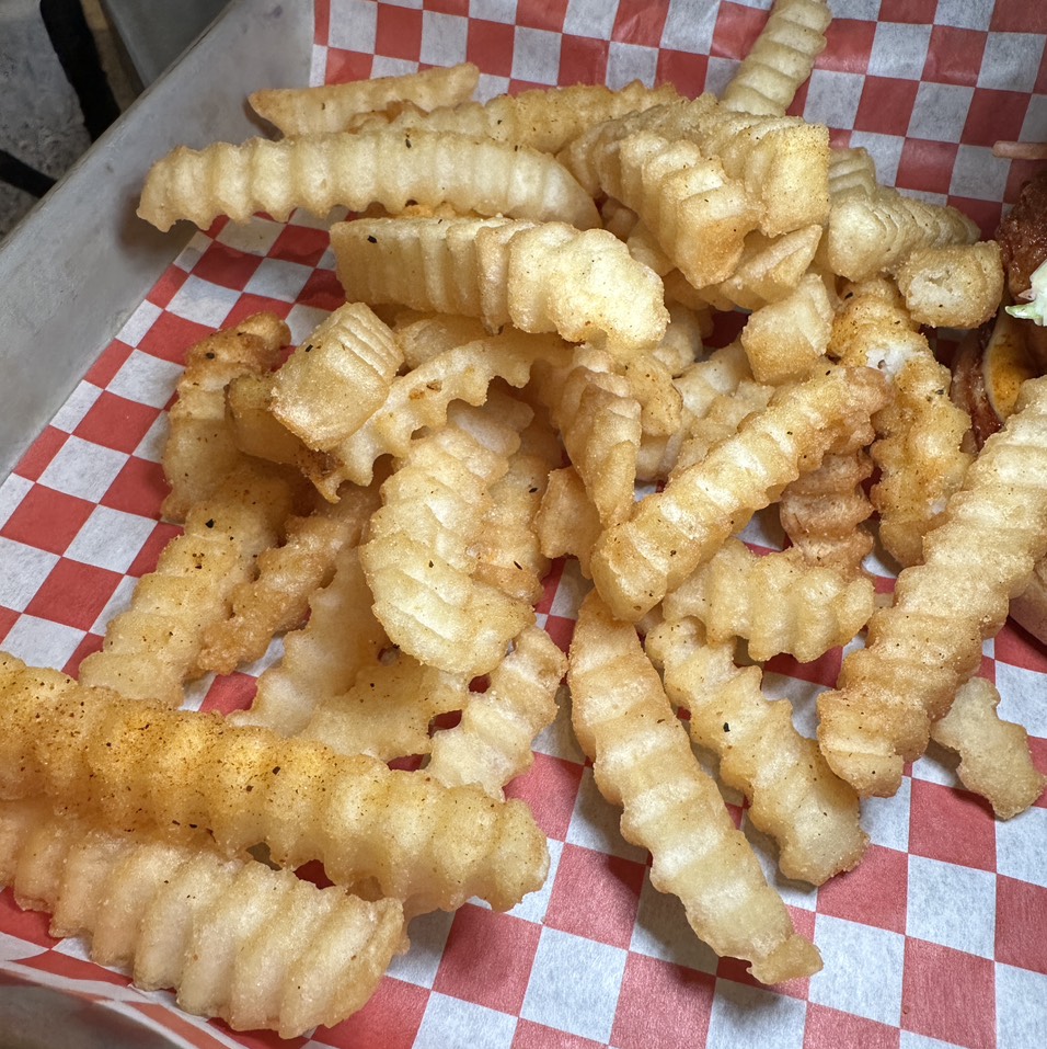 Crinkle Cut Fries from Hattie B's Hot Chicken on #foodmento http://foodmento.com/dish/55860
