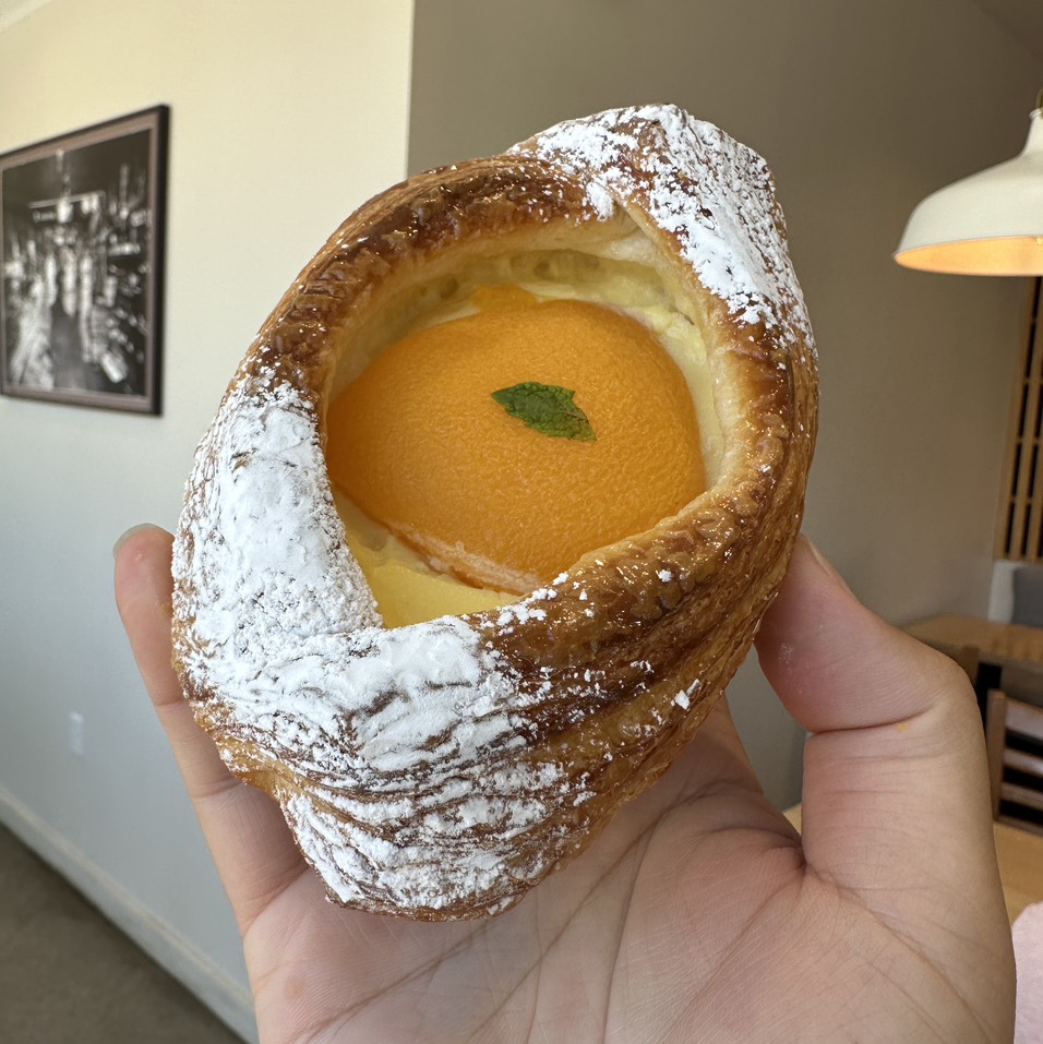 Peach Danish $4.30 at Tokyo Premium Bakery on #foodmento http://foodmento.com/place/14474