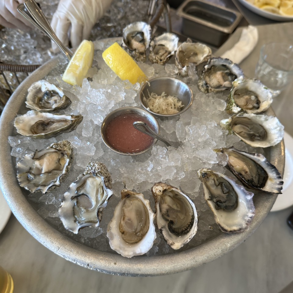 Oysters On The Half Shell $5 on #foodmento http://foodmento.com/dish/56232