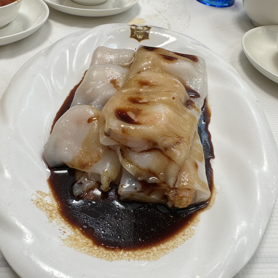 Steamed Rice Rolls With Shrimp $10 at Sun Sui Wah on #foodmento http://foodmento.com/place/14551