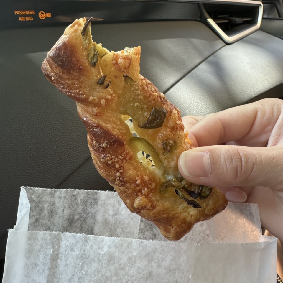 Jalapeno Cheddar Twist $3.25 at Liberty Bakery + Cafe on #foodmento http://foodmento.com/place/14553