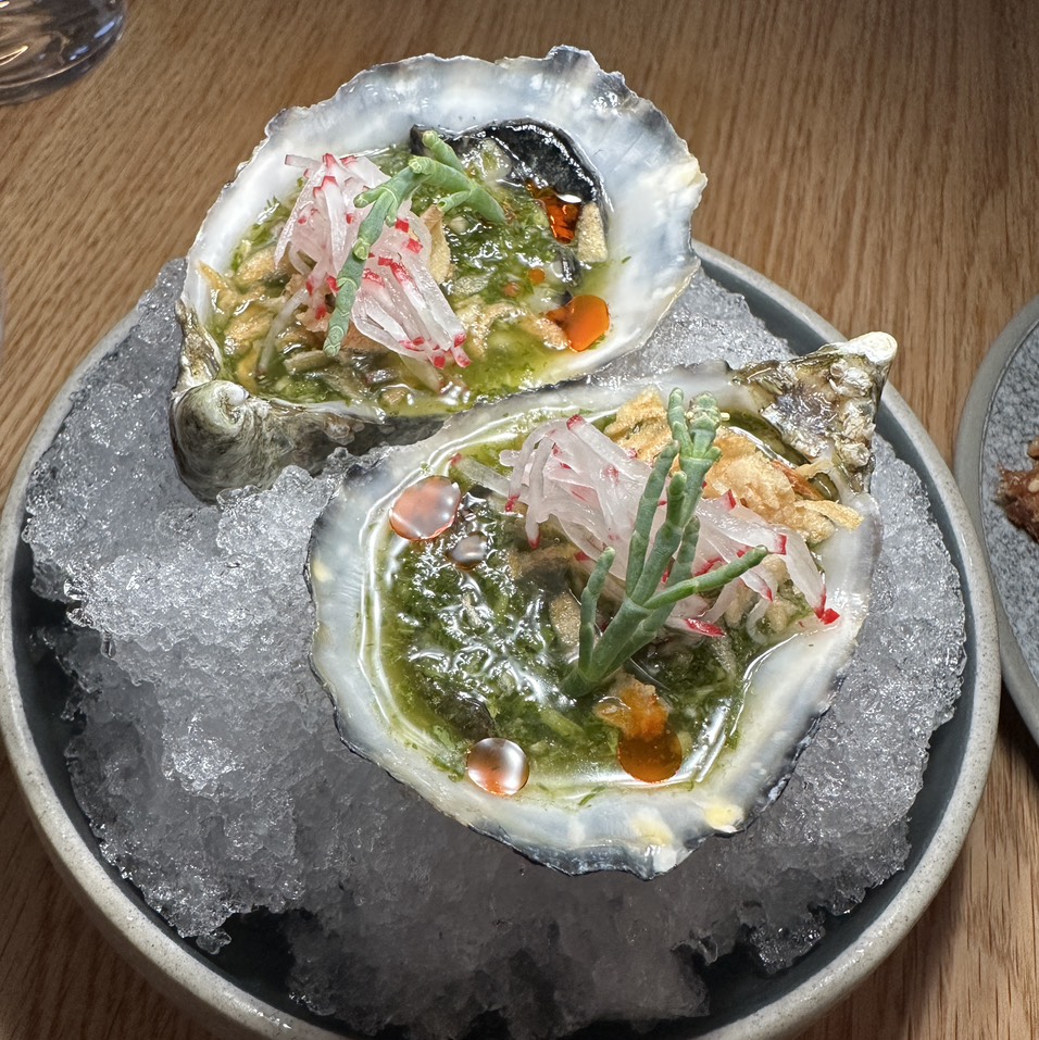 Oysters (2) $11 at Kin Kao Song on #foodmento http://foodmento.com/place/14560