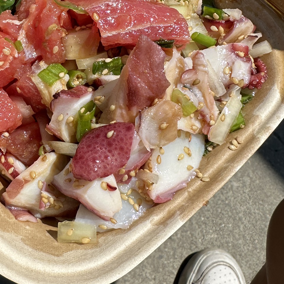 Tako Poke at Seattle Fish Guys on #foodmento http://foodmento.com/place/14570