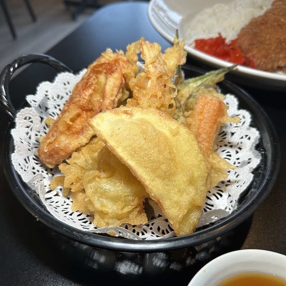 Shrimp Tempura $12 on #foodmento http://foodmento.com/dish/56605