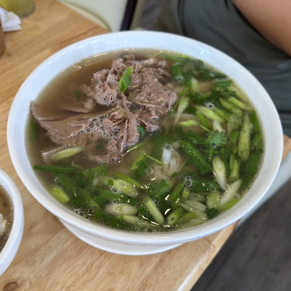 Pho Thin Dac Biet $16 from Phở Thìn 13 Lò Đúc (Pho Thin) on #foodmento http://foodmento.com/dish/56619