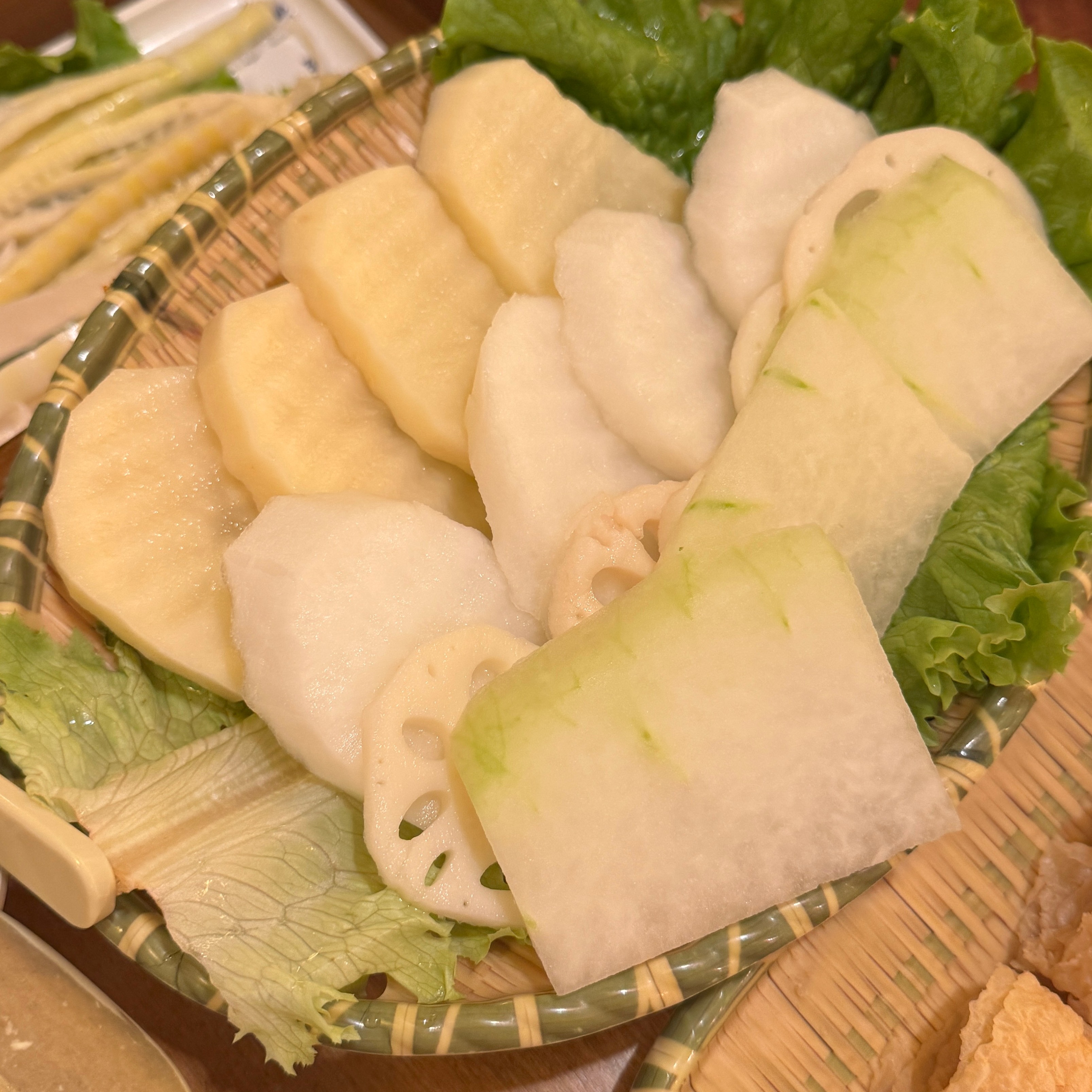Root Veggie Combo $8 at Xiao Long Kan Hotpot 小龙坎老火锅 on #foodmento http://foodmento.com/place/14676