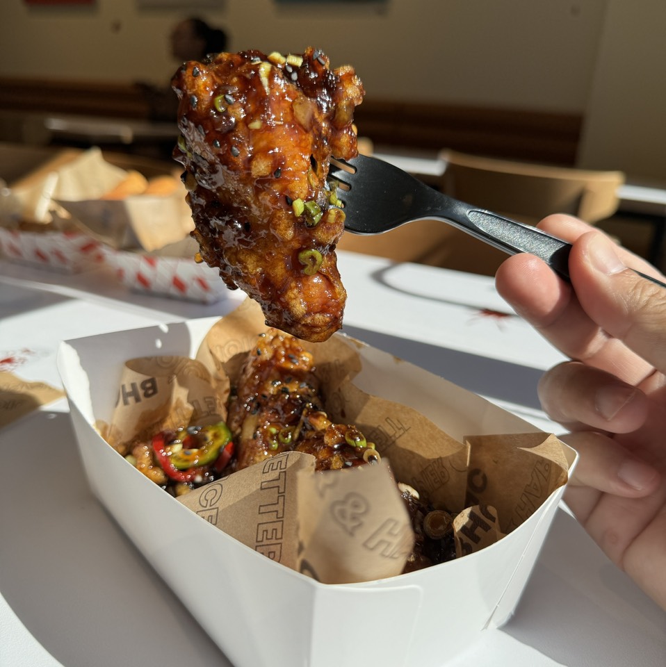 Matcho King Fried Chicken Wings 4pc $9 at BHC Chicken on #foodmento http://foodmento.com/place/14680
