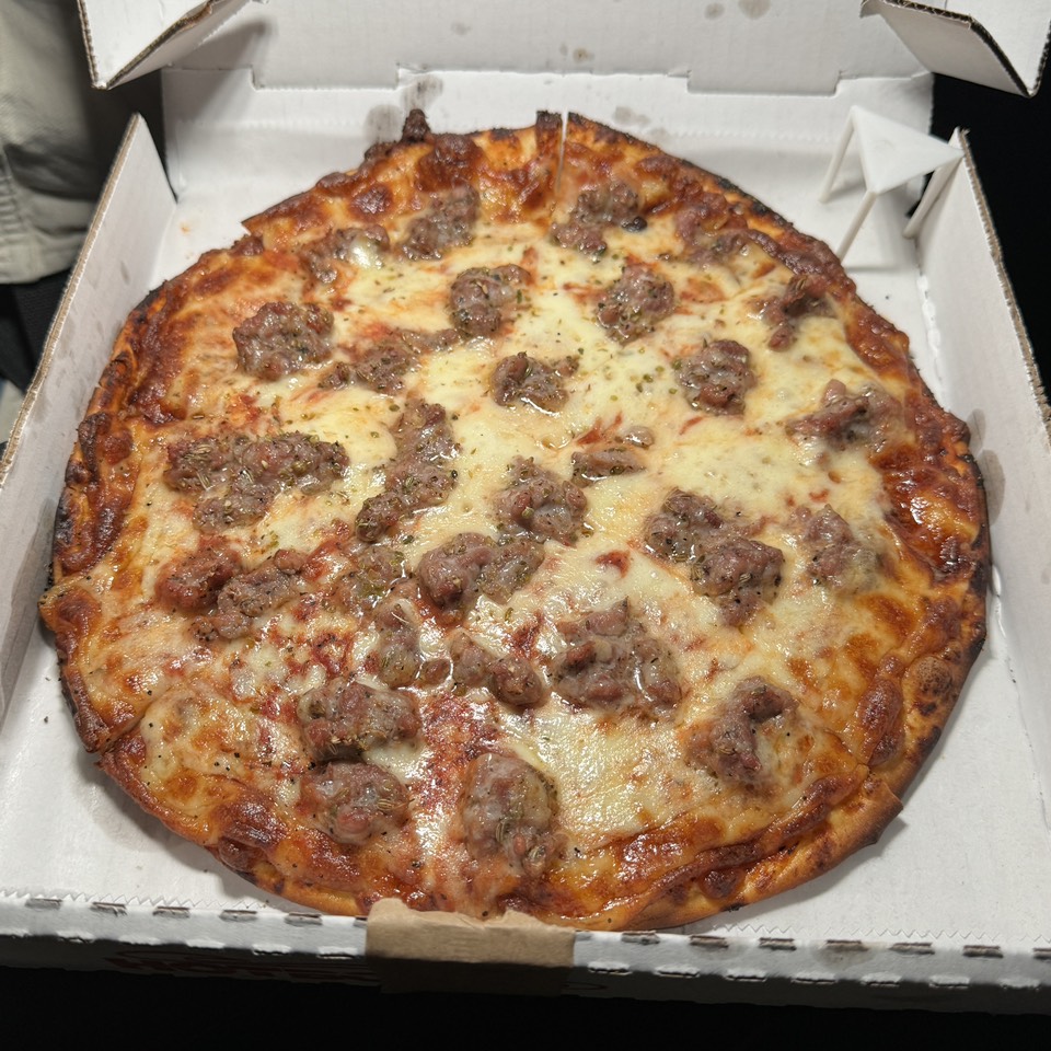 Homemade Sausage Pizza $14 For 10 Inch on #foodmento http://foodmento.com/dish/57127
