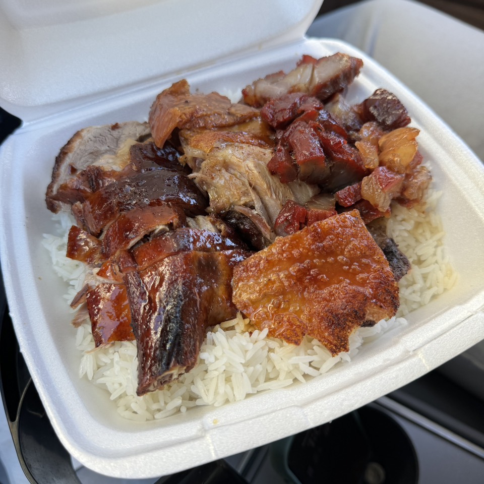 3 Delicacy On Rice (Roast Pork, Roast Pig, Roast Duck) $10.50 on #foodmento http://foodmento.com/dish/57131