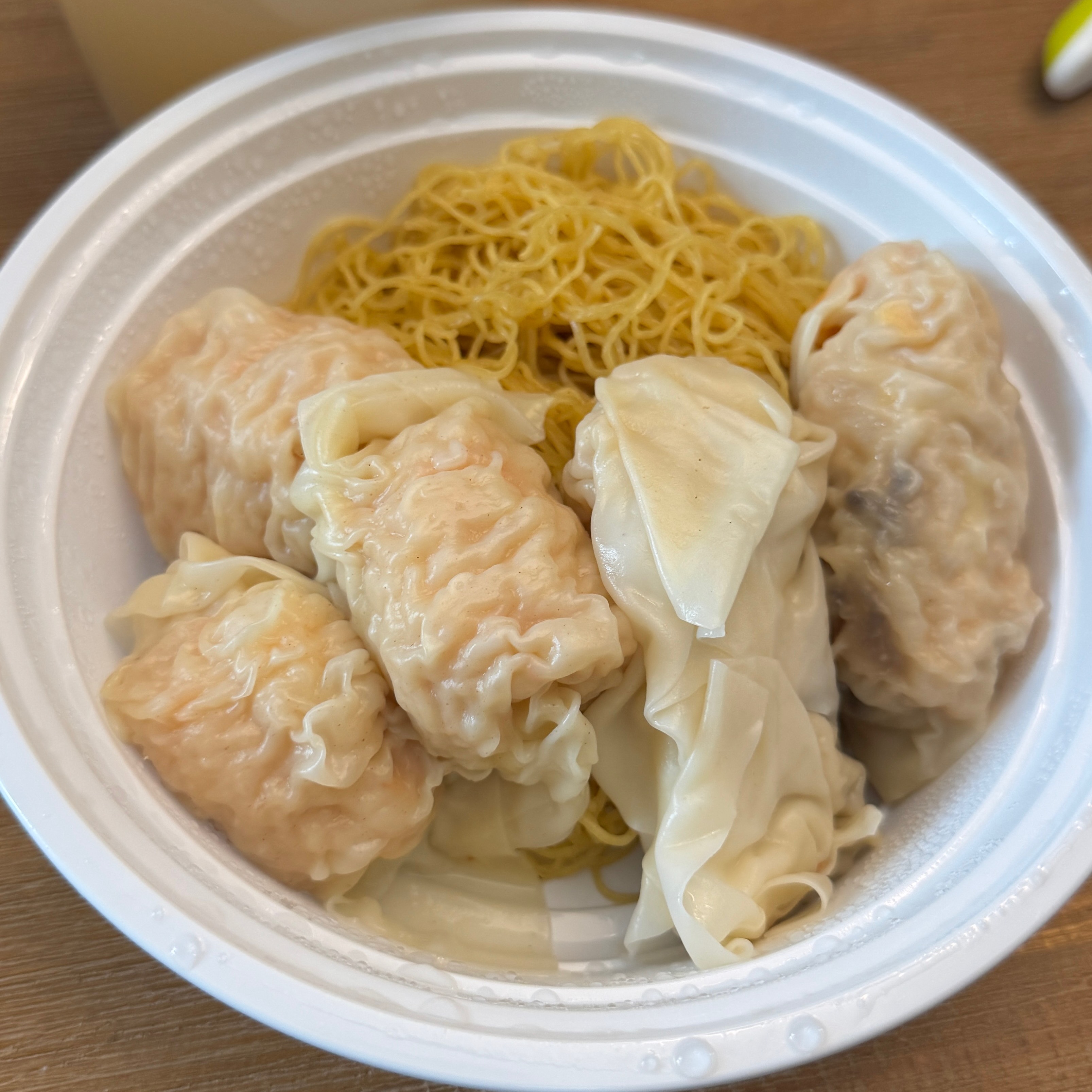 Noodle Soup 3 Toppings $12.75 at Maxi’s Noodle on #foodmento http://foodmento.com/place/14819