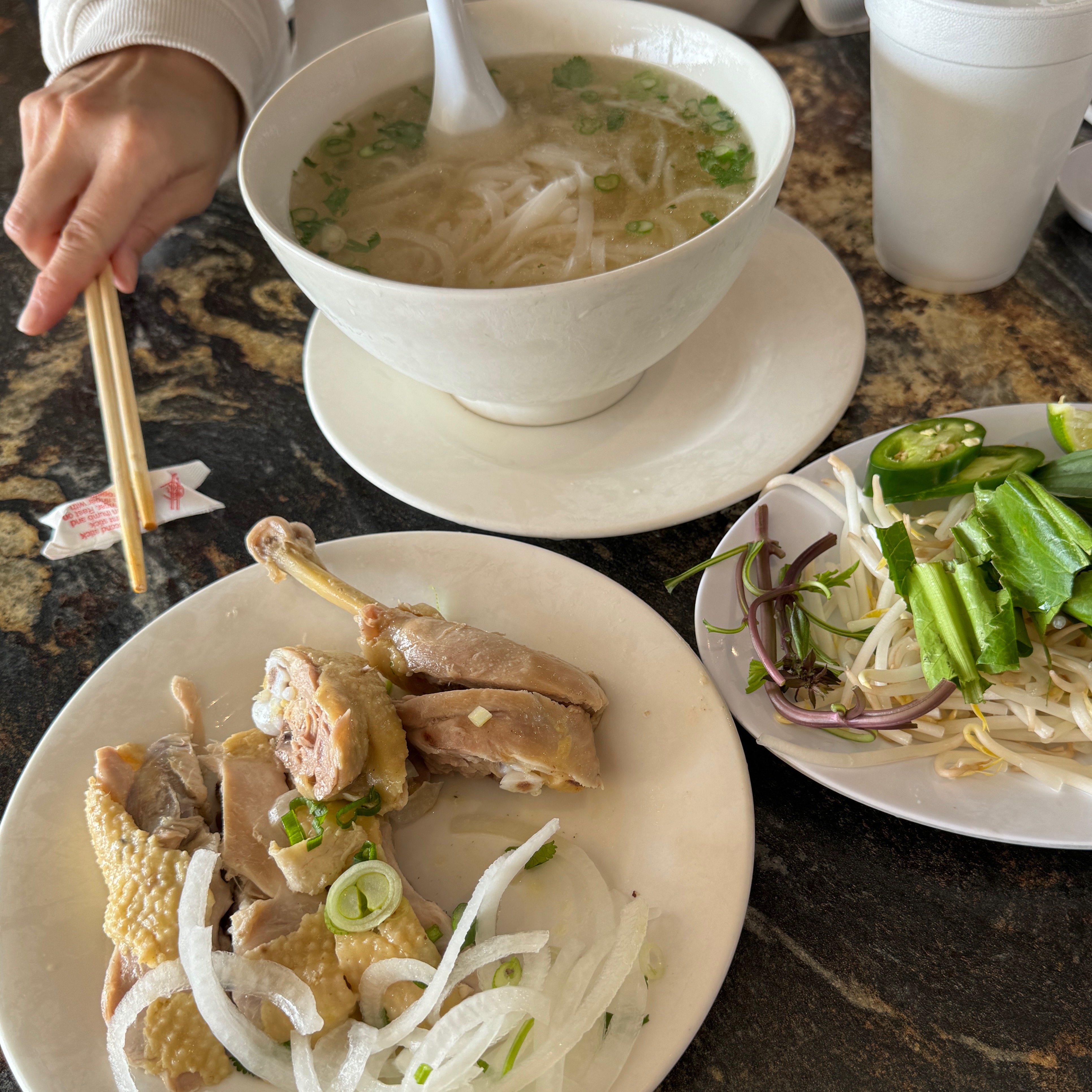 Pho Ga Tuoi Dui Ga (Chicken Noodle Soup with Leg) $15.50 on #foodmento http://foodmento.com/dish/57402