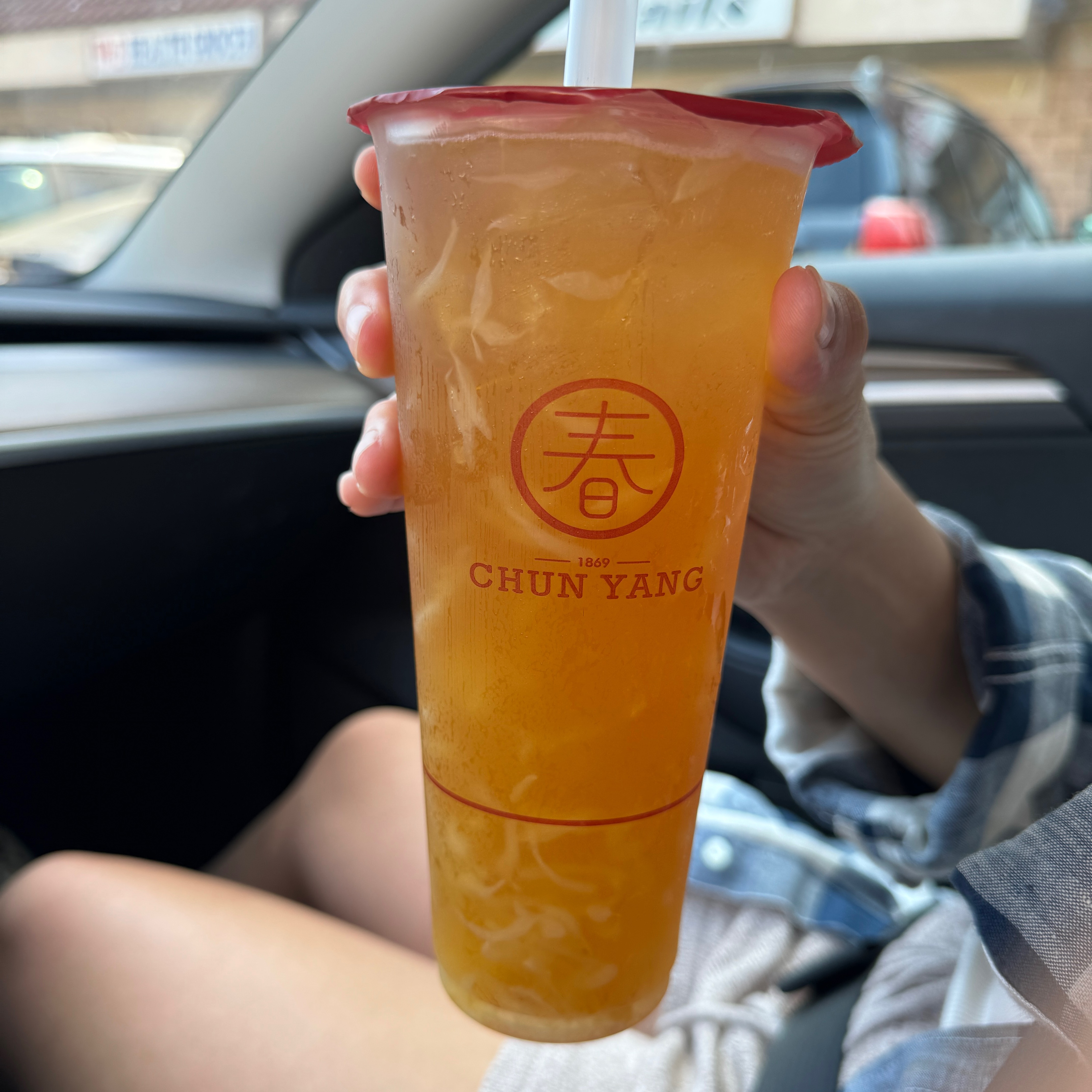 Pomelo Oolong Tea $6.30 at Chun Yang on #foodmento http://foodmento.com/place/14856