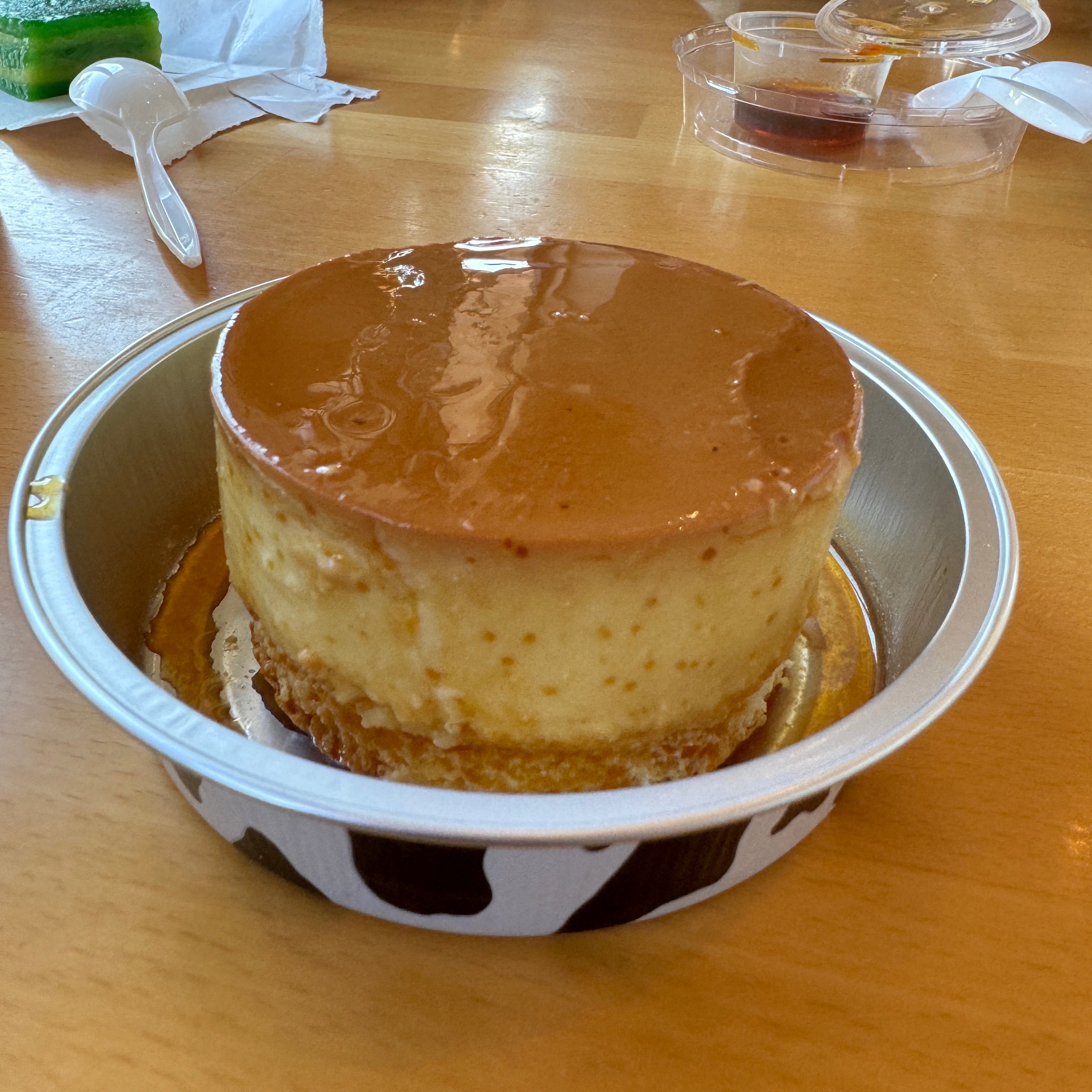 Flan Cheesecake $6.50 from Bake & Che on #foodmento http://foodmento.com/dish/58390