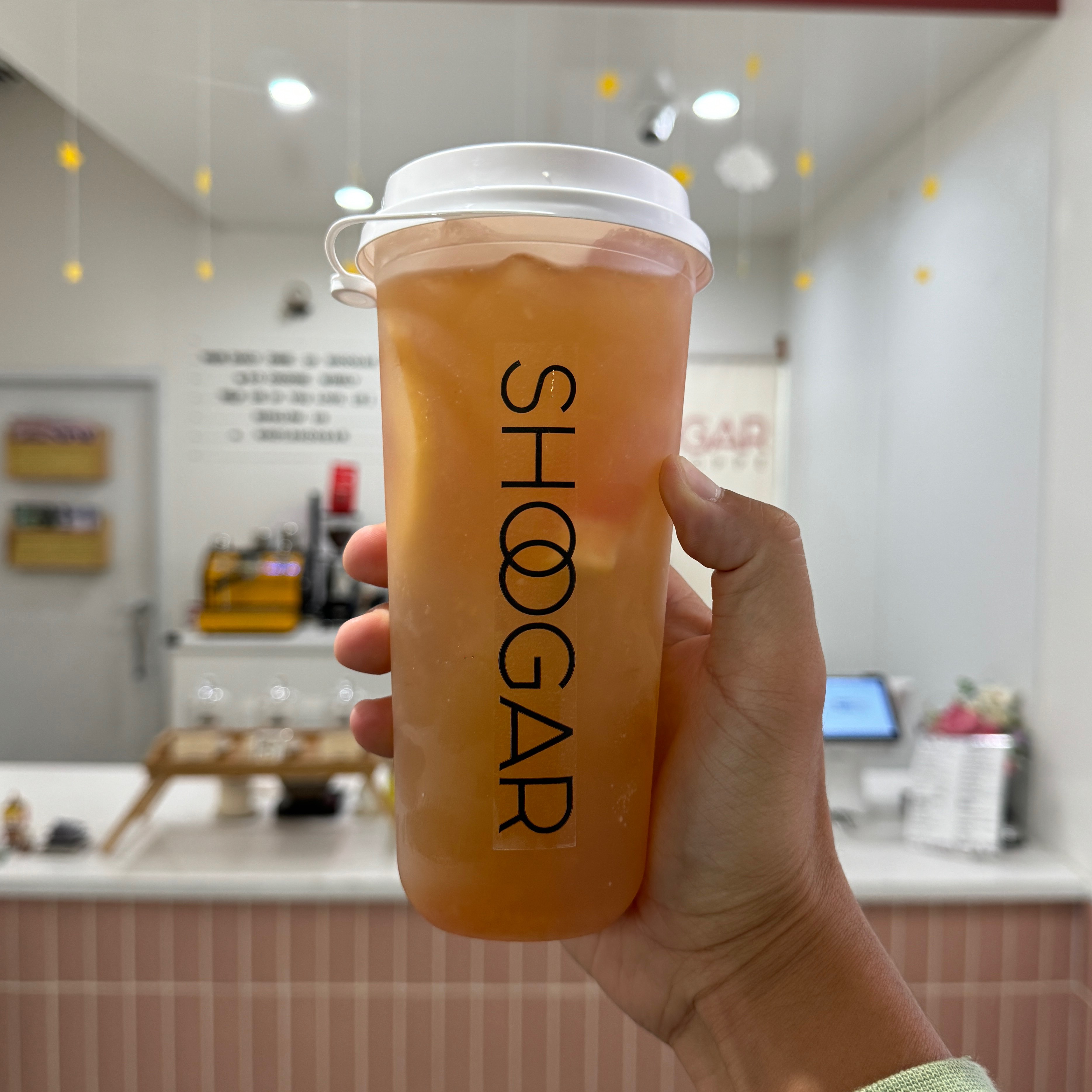 Black Pink (Golden Oolong & Grapefruit) $5.50 at Shoogar on #foodmento http://foodmento.com/place/14944