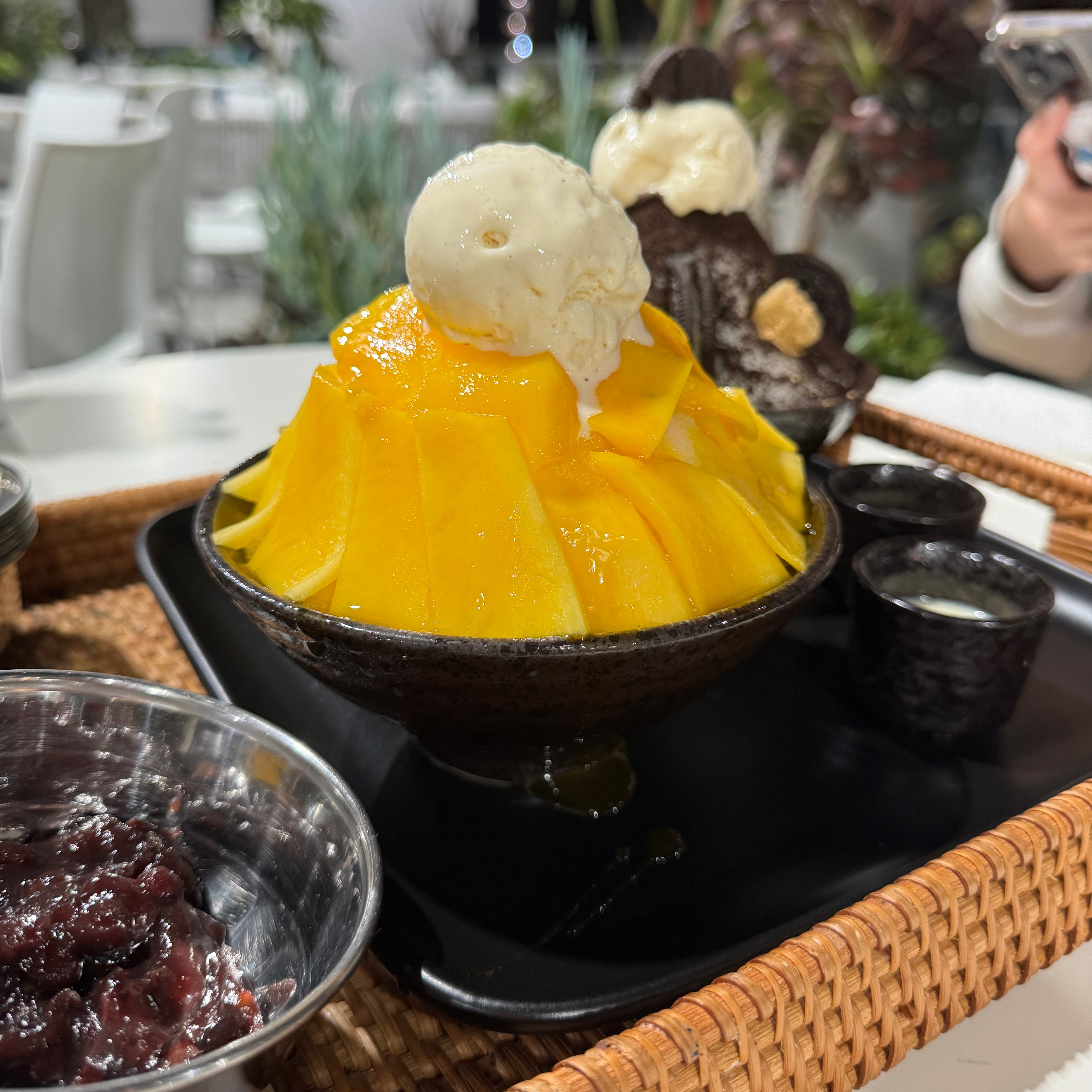 Mango Bingsu $16 (was $12) Reg at Ooyoo Cafe on #foodmento http://foodmento.com/place/15059
