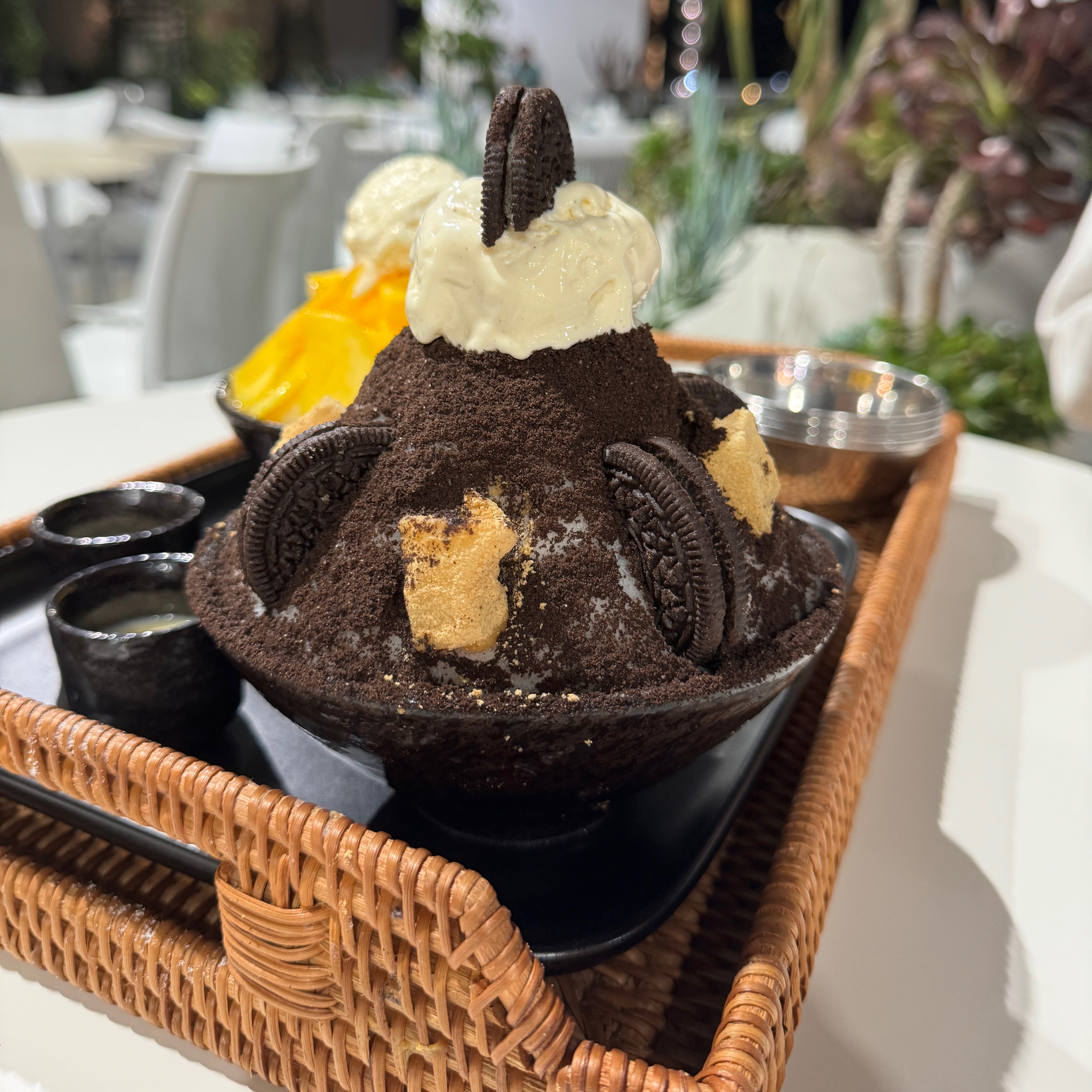 Oreo Bingsu $13 (was $8) Reg at Ooyoo Cafe on #foodmento http://foodmento.com/place/15059