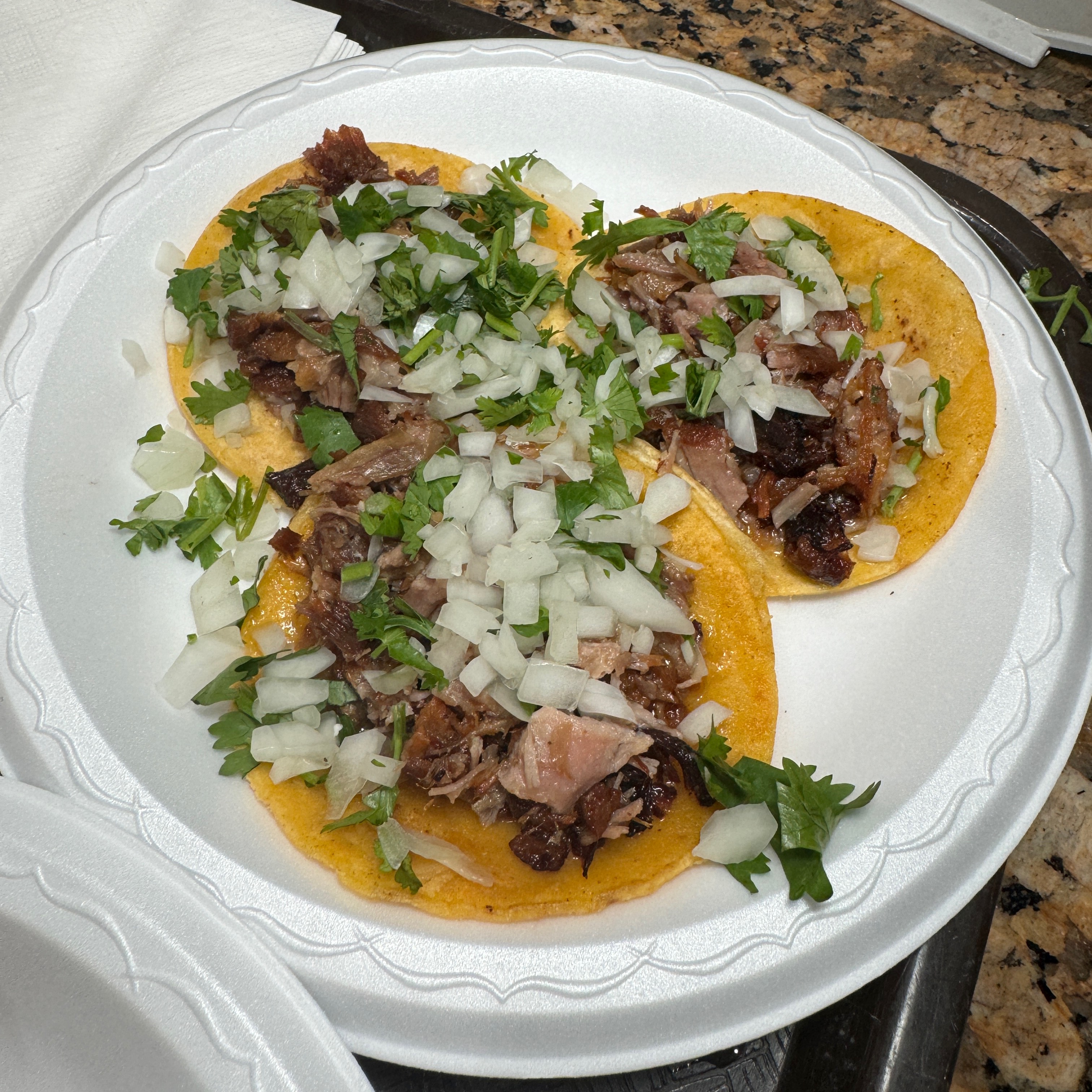 Carnitas Taco $2.60 at Sergio's Tacos on #foodmento http://foodmento.com/place/15114