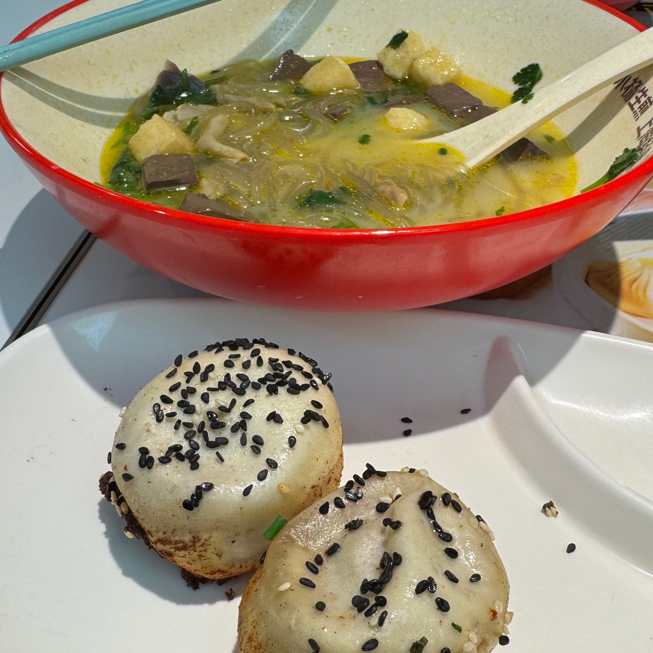 Crab Crab A Combo (Signature Duck Noodle Soup, Crab Dumpling) RMB 29.50 at Yang's Dumpling on #foodmento http://foodmento.com/place/15149