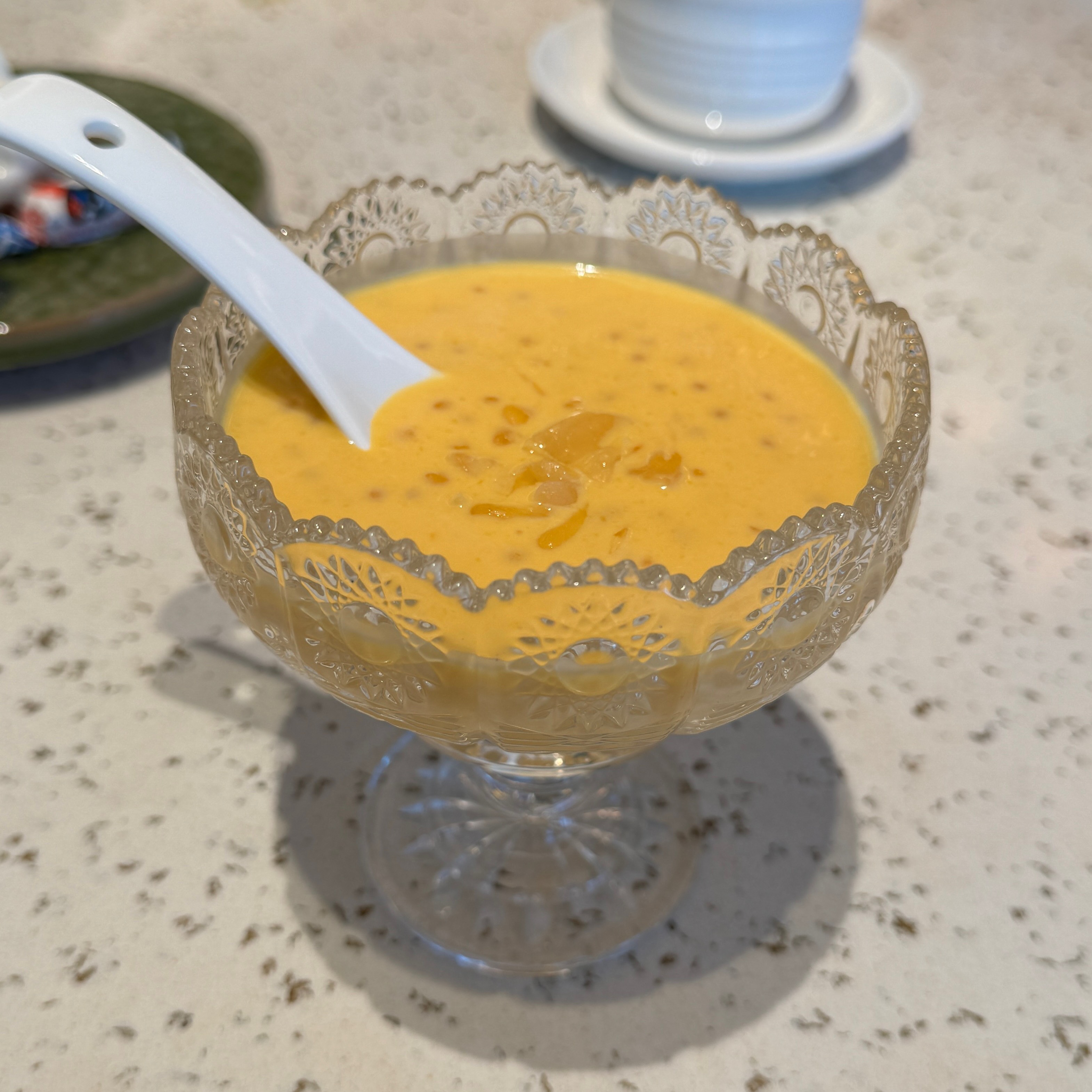 Mango Pomelo Sago at Yung’s Bistro on #foodmento http://foodmento.com/place/15175