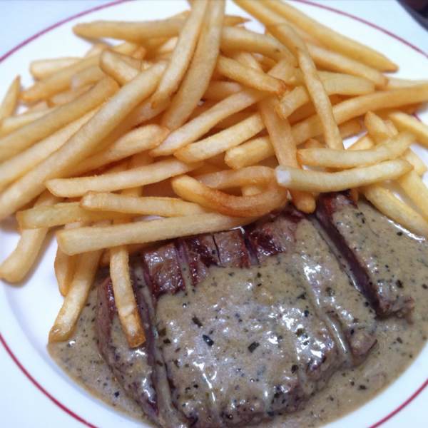 Steak with Secret Sauce (& Fries) from L'Entrecote on #foodmento http://foodmento.com/dish/445