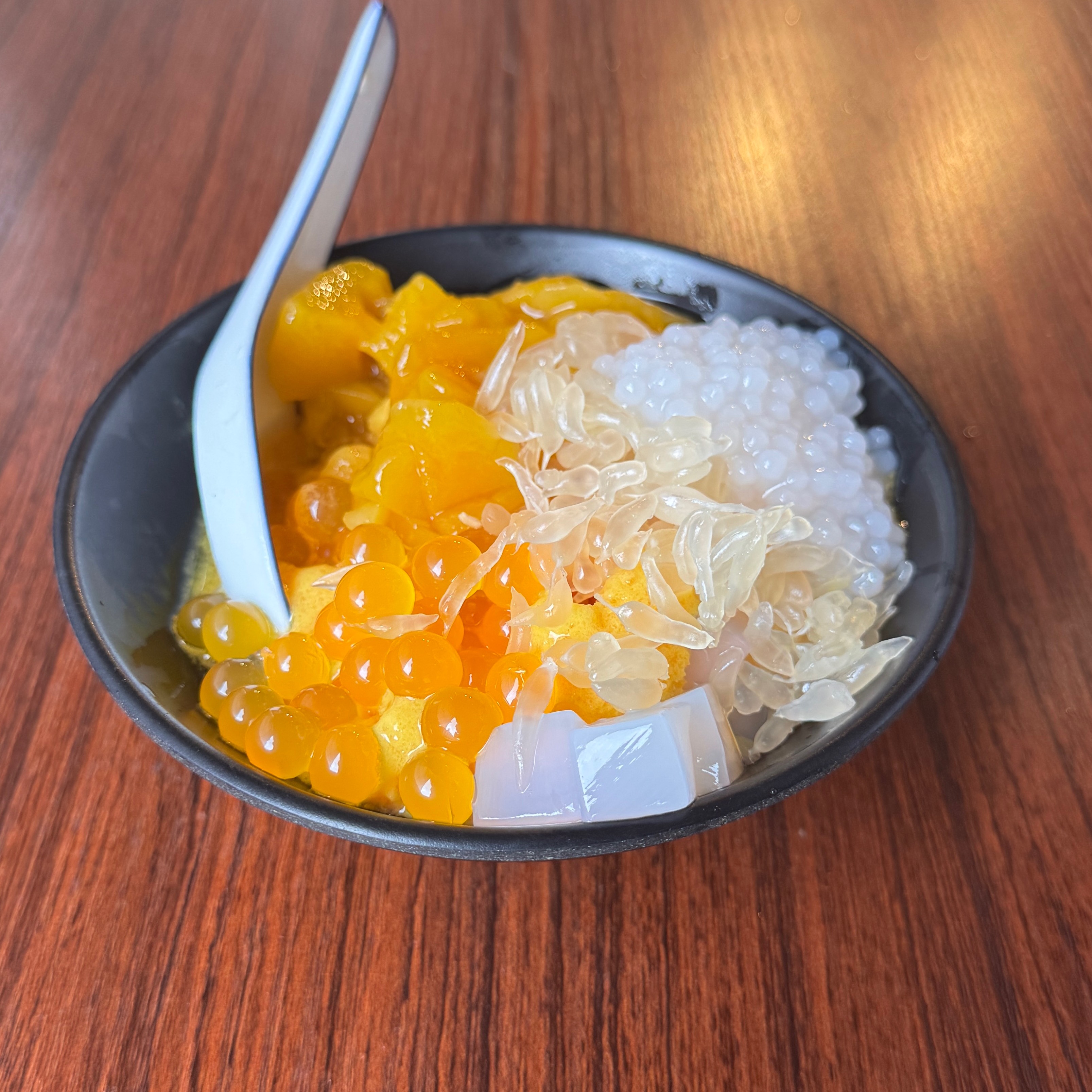 Mango Sago Pomelo $5.90 from Wan Mei Dessert 碗美 on #foodmento http://foodmento.com/dish/59539