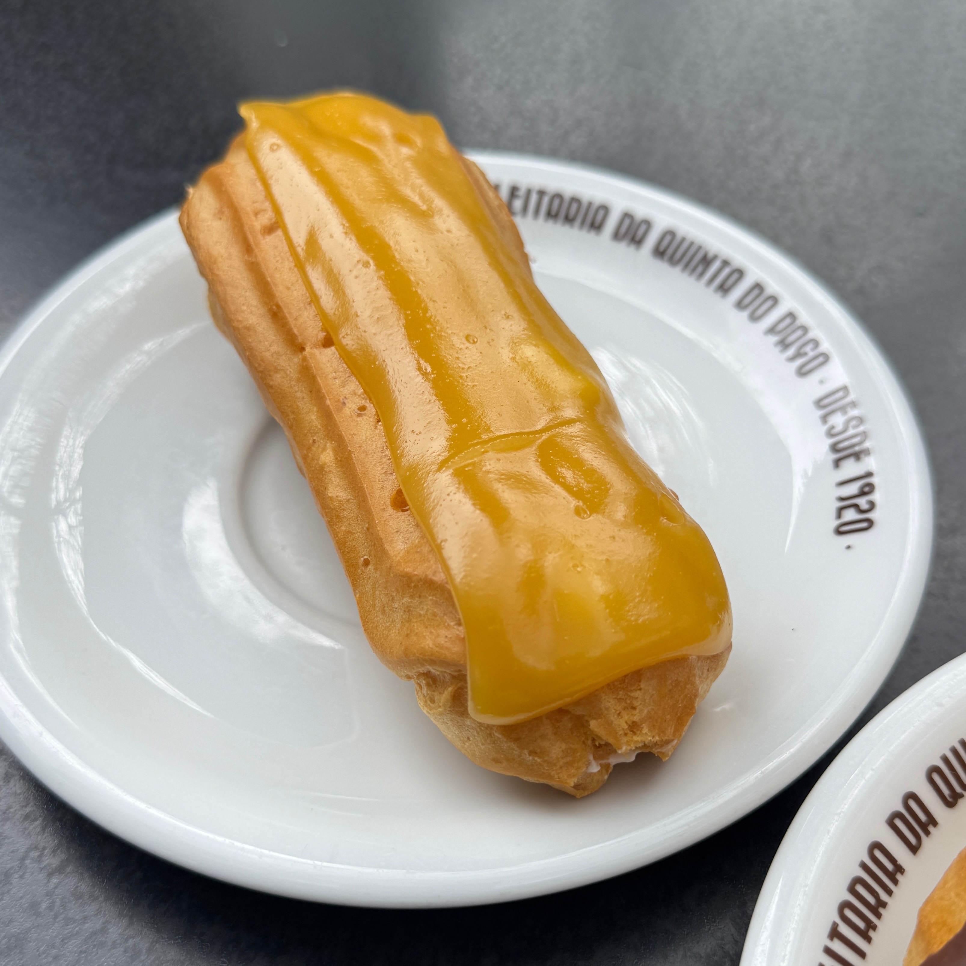 Eclair Limao $3.60 at Leitaria da Quinta do Paço on #foodmento http://foodmento.com/place/15509