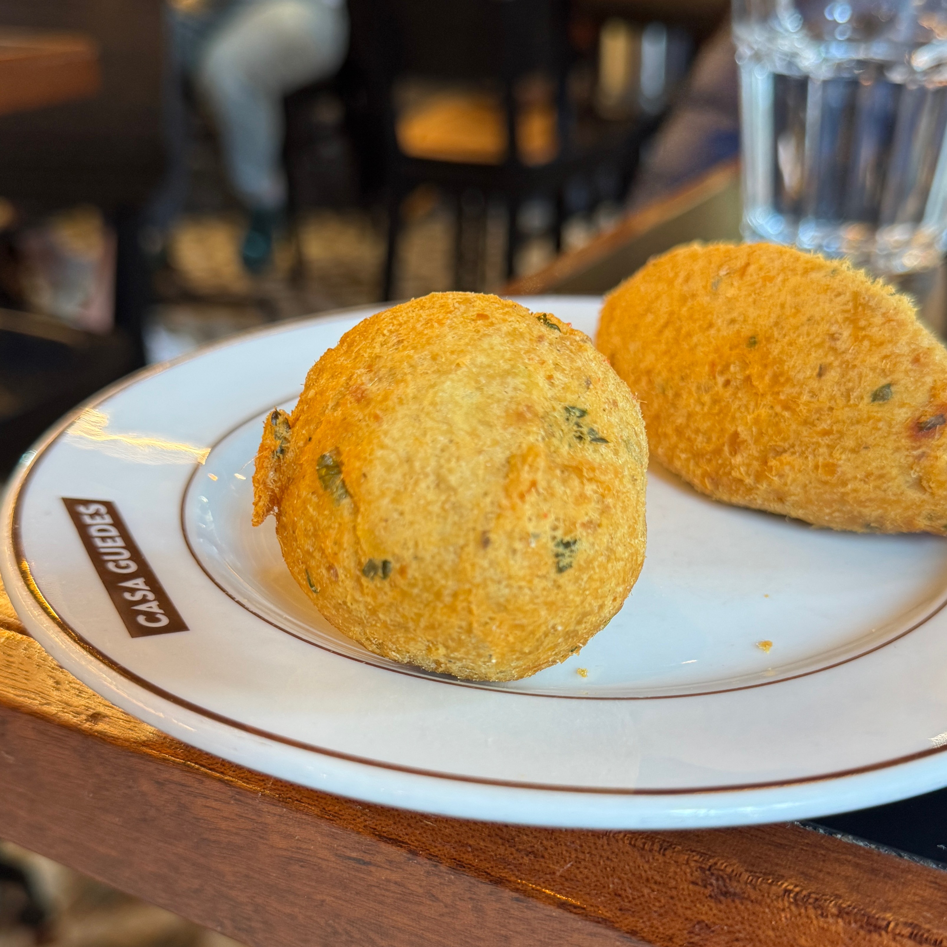 Bolinho De Bacalhau Com Queijo $2.90 at Casa Guedes Progresso on #foodmento http://foodmento.com/place/15510