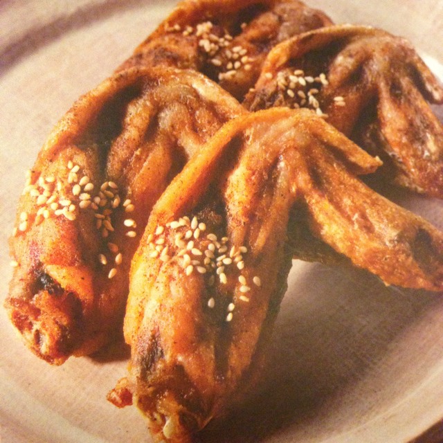 Fried Chicken Wing from Tsukada Nojo 塚田農場 Japanese "Bijin Nabe" Restaurant on #foodmento http://foodmento.com/dish/7626