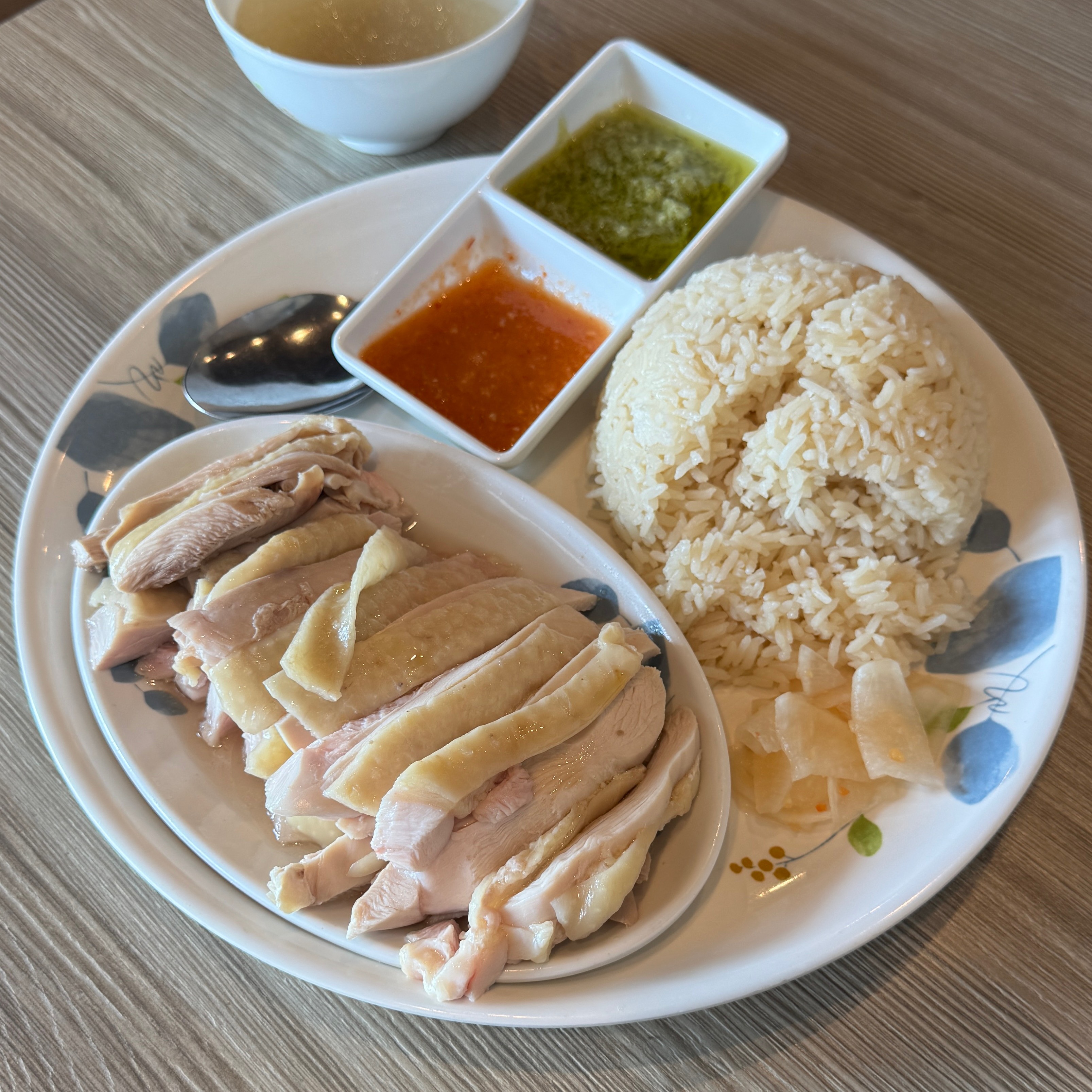 Hainan Chicken Rice $13 on #foodmento http://foodmento.com/dish/61380