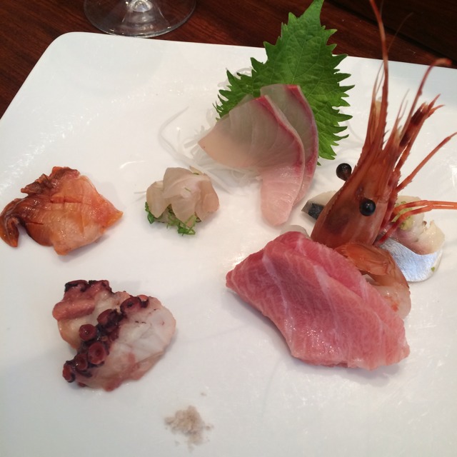 Sashimi And Sushi Omakase (5 Kinds Of Sashimi, 5 Kinds Of Sushi, Half Roll) at 15 East on #foodmento http://foodmento.com/place/1581