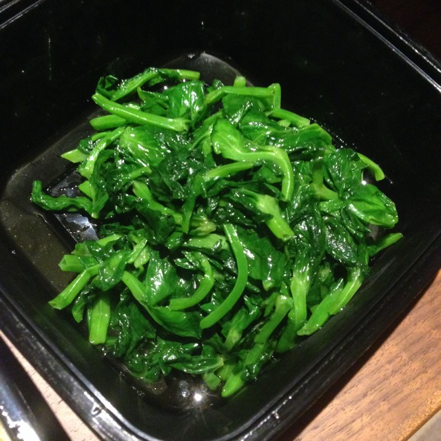 Sautéed Pea Sprouts (Dou Miao) from HaiPai on #foodmento http://foodmento.com/dish/5914