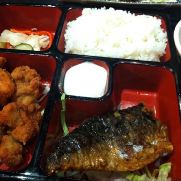 Saba & Chicken Bento @ Japanese at NTUC FoodFare on #foodmento http://foodmento.com/place/15