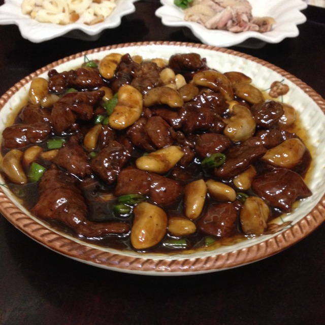Sautéed Beef Cubes With Caltrop at 上海古猗园餐厅 on #foodmento http://foodmento.com/place/1603
