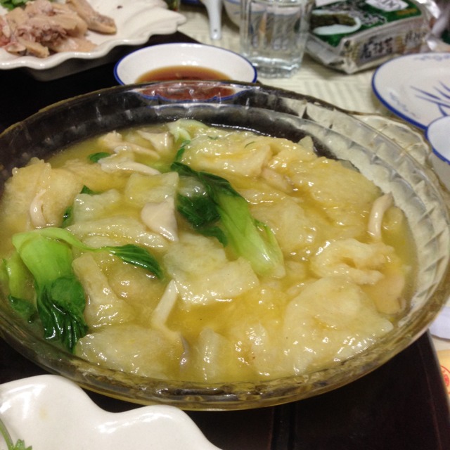 Fish Maw With Mushroom & Bak Choy at 上海古猗园餐厅 on #foodmento http://foodmento.com/place/1603