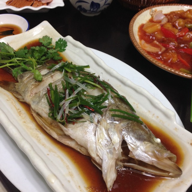 Steamed Local Fish from 上海古猗园餐厅 on #foodmento http://foodmento.com/dish/5953