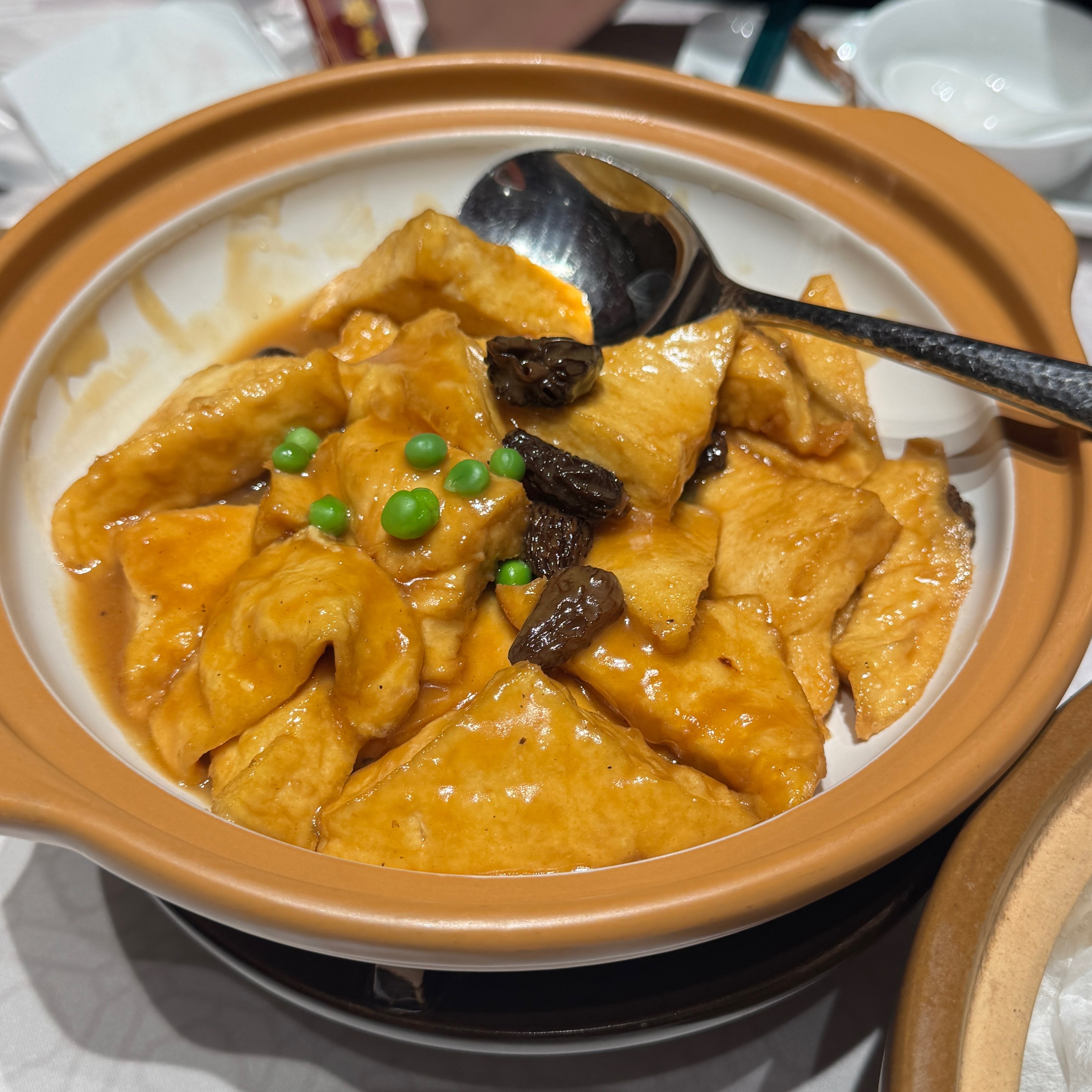 Braised Heyuan Tofu with Mushrooms Y49 at Dagefan (Tiyu West Branch) on #foodmento http://foodmento.com/place/16158