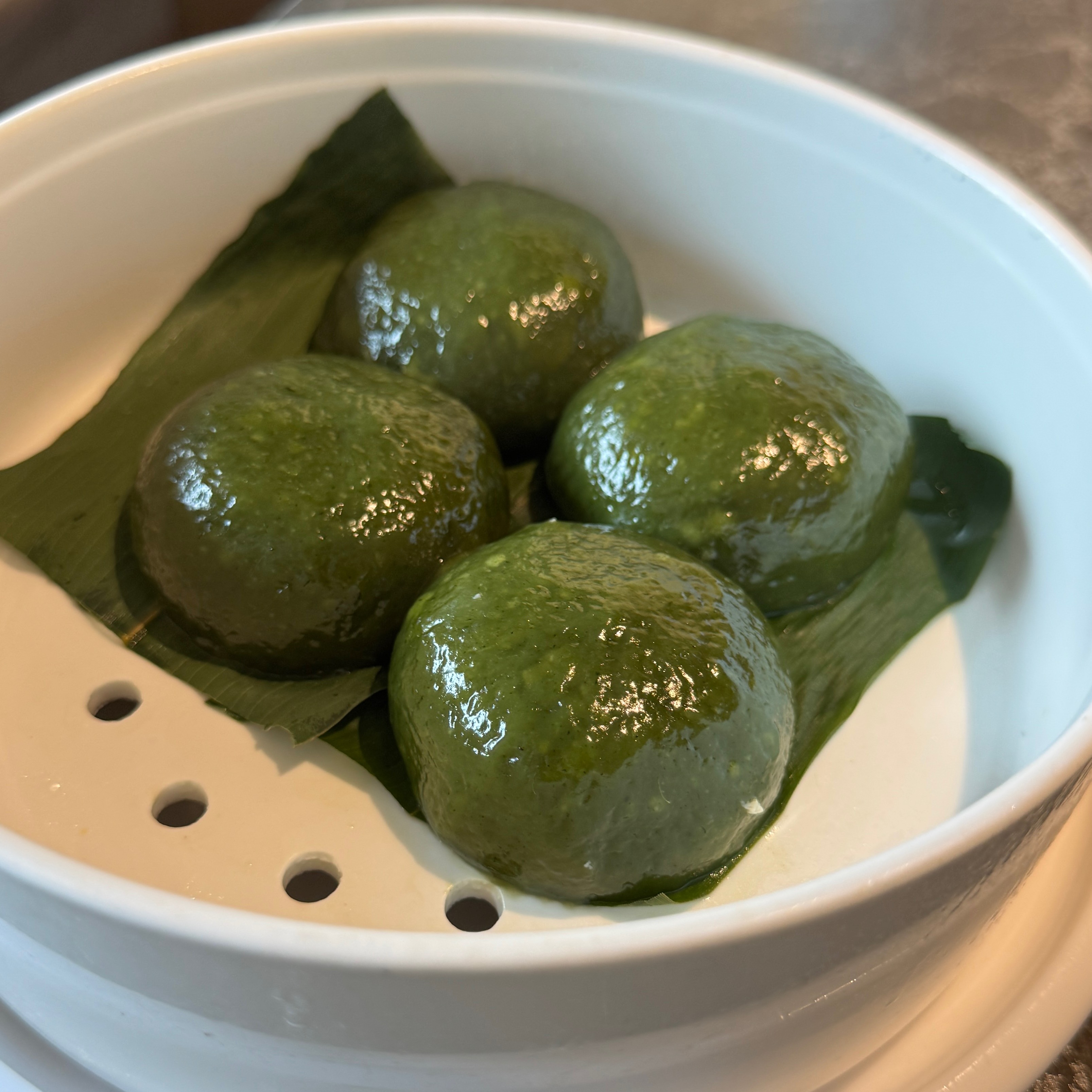 Hakka Green Rice Dumplings with Black sesame Y19 at Keyu Hakka Dishes on #foodmento http://foodmento.com/place/16187