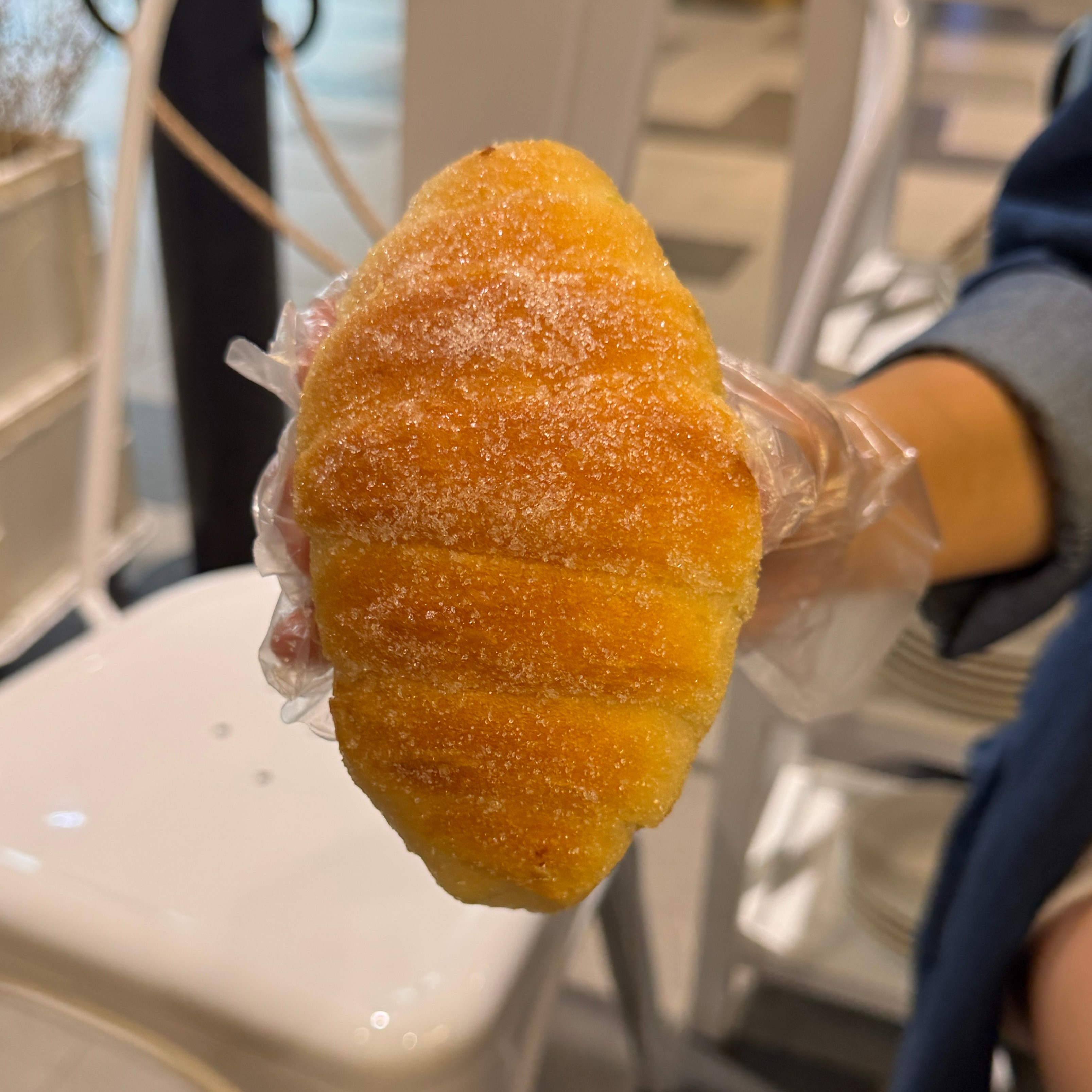 Sugar Dusted Salt Butter Roll Y13 at Yancongtou BAKERY (Guangzhou K11 Branch) on #foodmento http://foodmento.com/place/16201