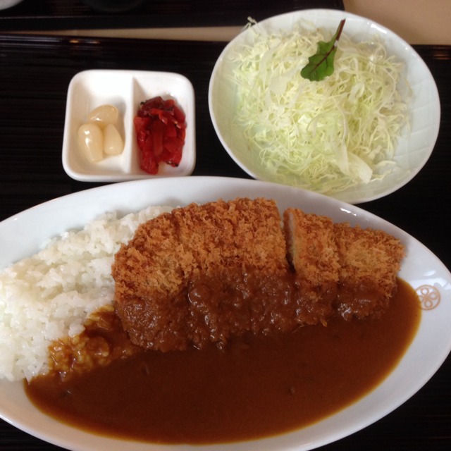 Curry Tonkatsu (Rosu) Set from とんかつ まい泉 青山本店 on #foodmento http://foodmento.com/dish/8940