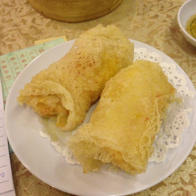 Fried Beancurd Roll from Red Star Restaurant 红星酒家 on #foodmento http://foodmento.com/dish/6816