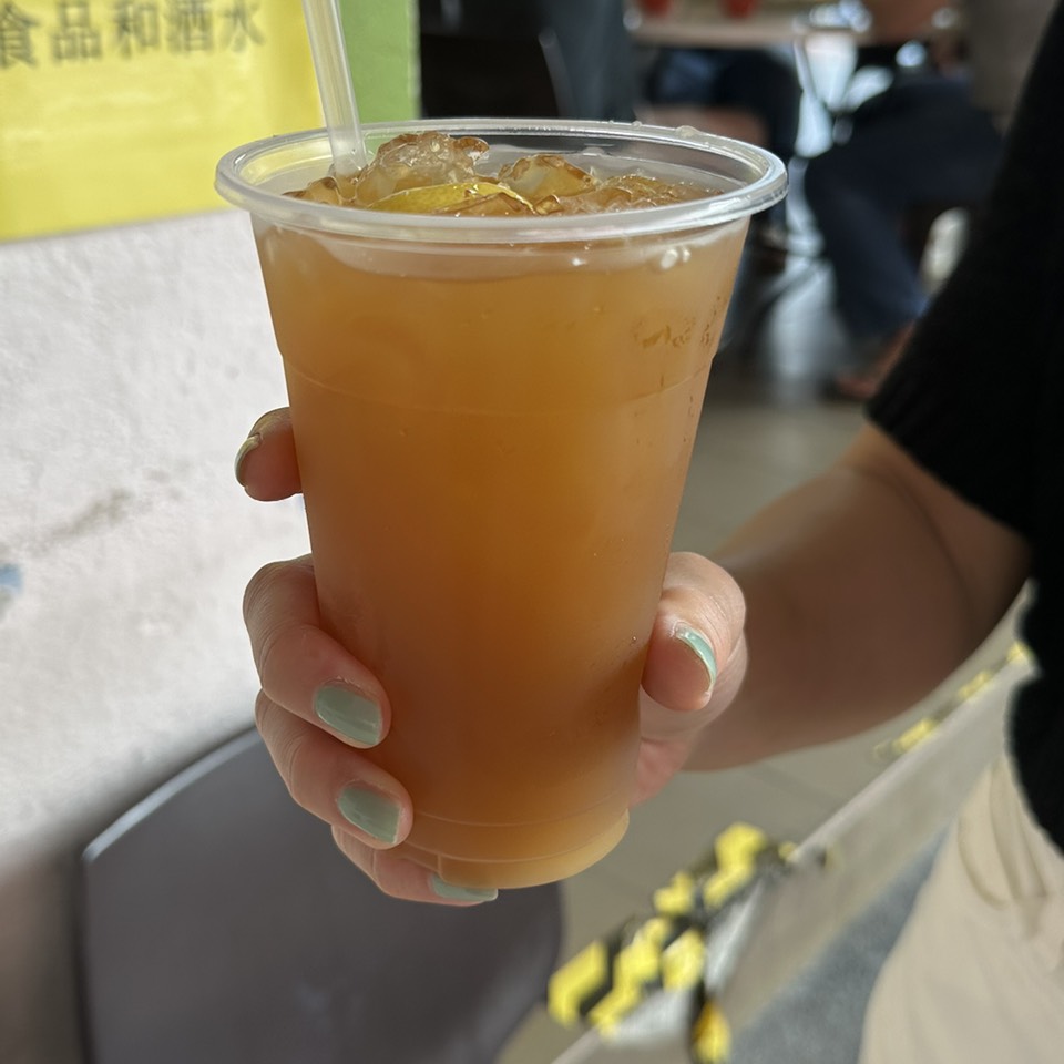 Iced Lemon Tea $2 from Geylang Lorong 9 Beef Kway Teow on #foodmento http://foodmento.com/dish/55183