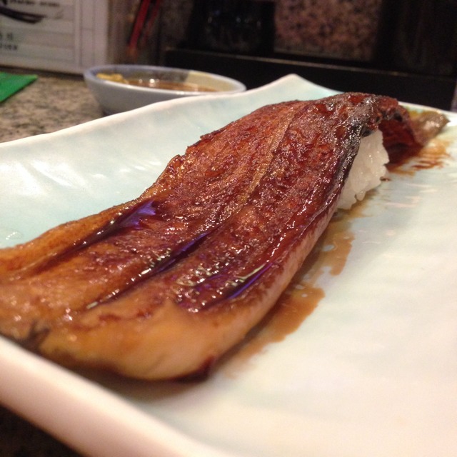 Whole Sea Eel at Itacho Sushi 板长寿司 on #foodmento http://foodmento.com/place/1948