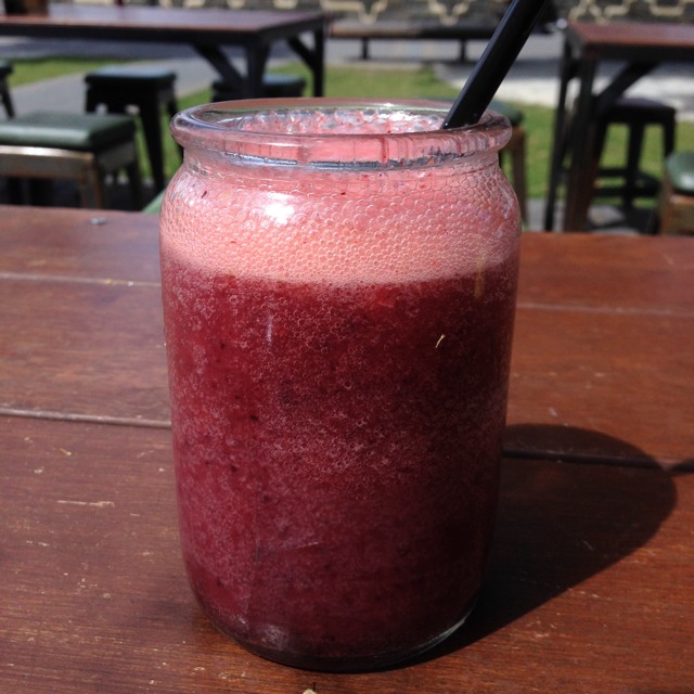 Wakatipu Wake Up (Blueberry, Apple, Strawberry, Coconut Water, Lemon) Fresh Juice at Vudu Cafe & Larder on #foodmento http://foodmento.com/place/2183