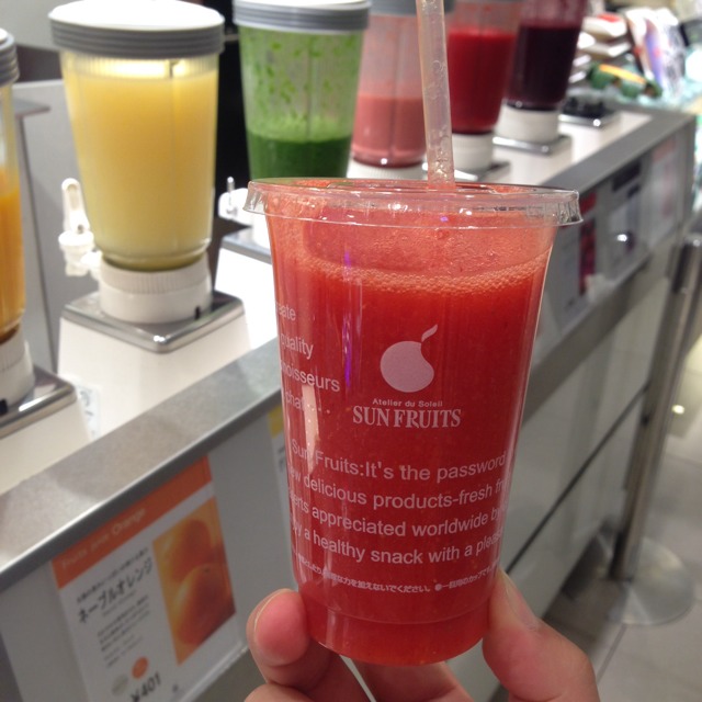 Strawberry Fresh Fruit Juice at SUN FRUITS 三越銀座 on #foodmento http://foodmento.com/place/2245