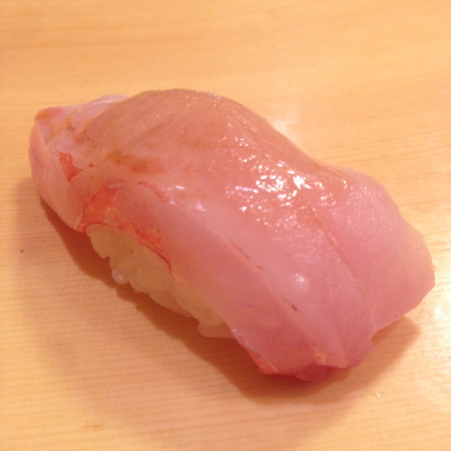 Kinmedai Sushi (Local Fish) at 正寿司 on #foodmento http://foodmento.com/place/2253