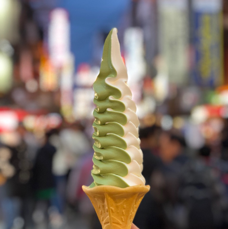 Long Softcream Cone @ Queen Soft from 道頓堀 (Dotonbori) on #foodmento http://foodmento.com/dish/44114