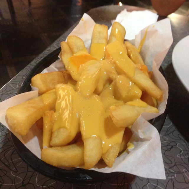 Cheese Fries at Billy Bombers on #foodmento http://foodmento.com/place/239