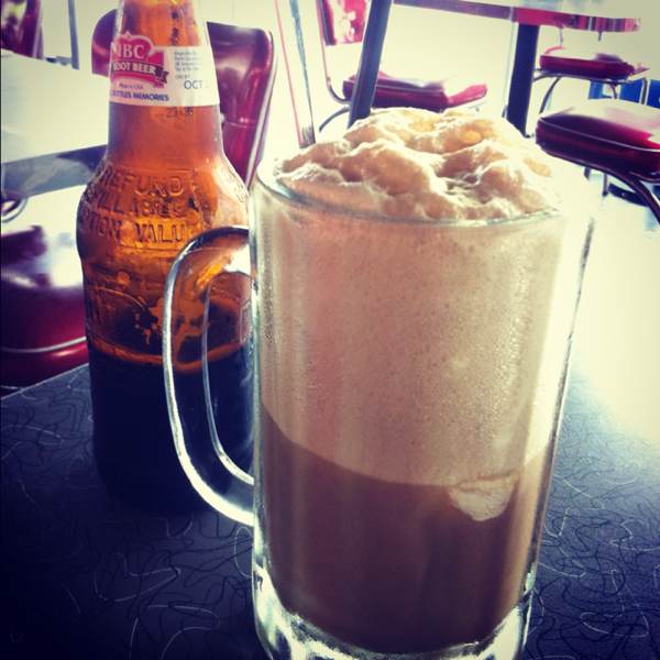 US Root Beer Float from Billy Bombers on #foodmento http://foodmento.com/dish/770