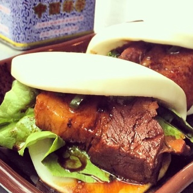 Braised Pork Belly Buns at Myers + Chang on #foodmento http://foodmento.com/place/2417